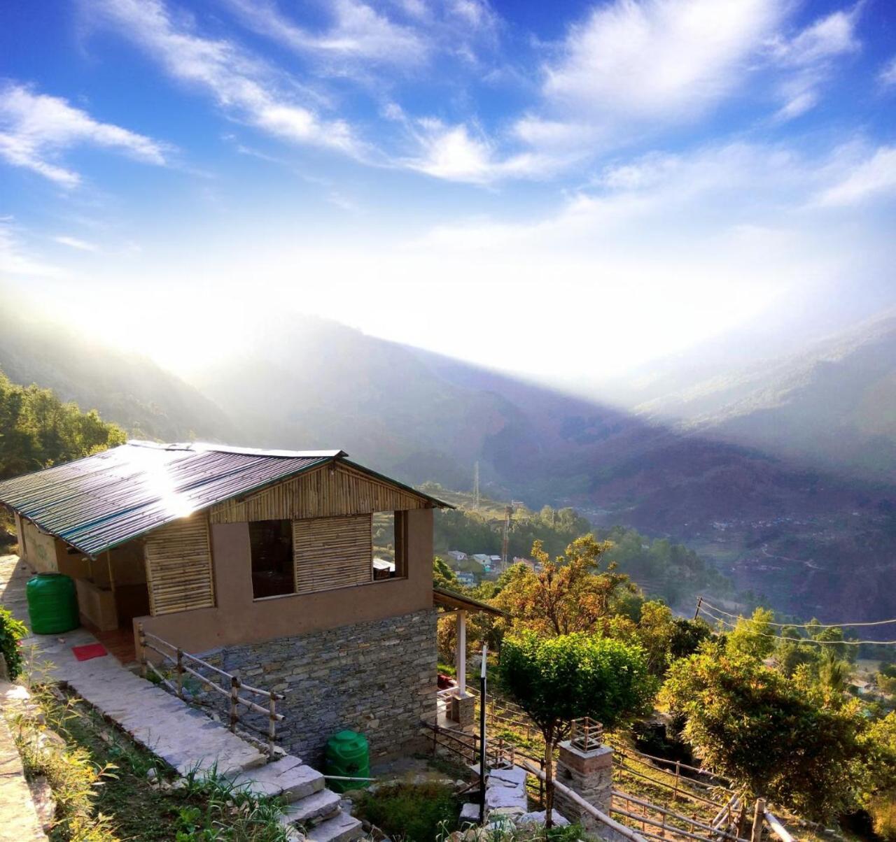 Cafe Buransh Villa Sari Buitenkant foto