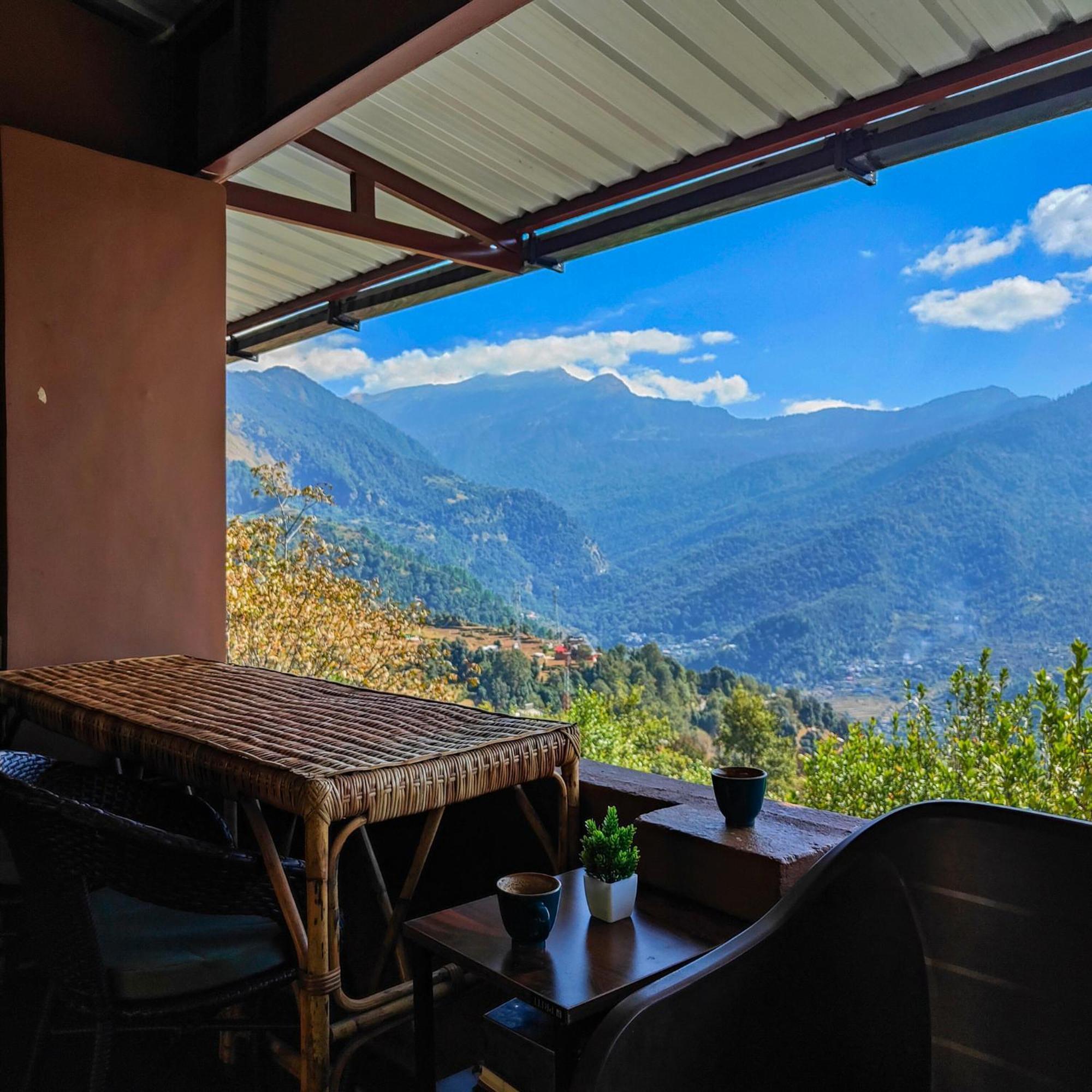 Cafe Buransh Villa Sari Buitenkant foto