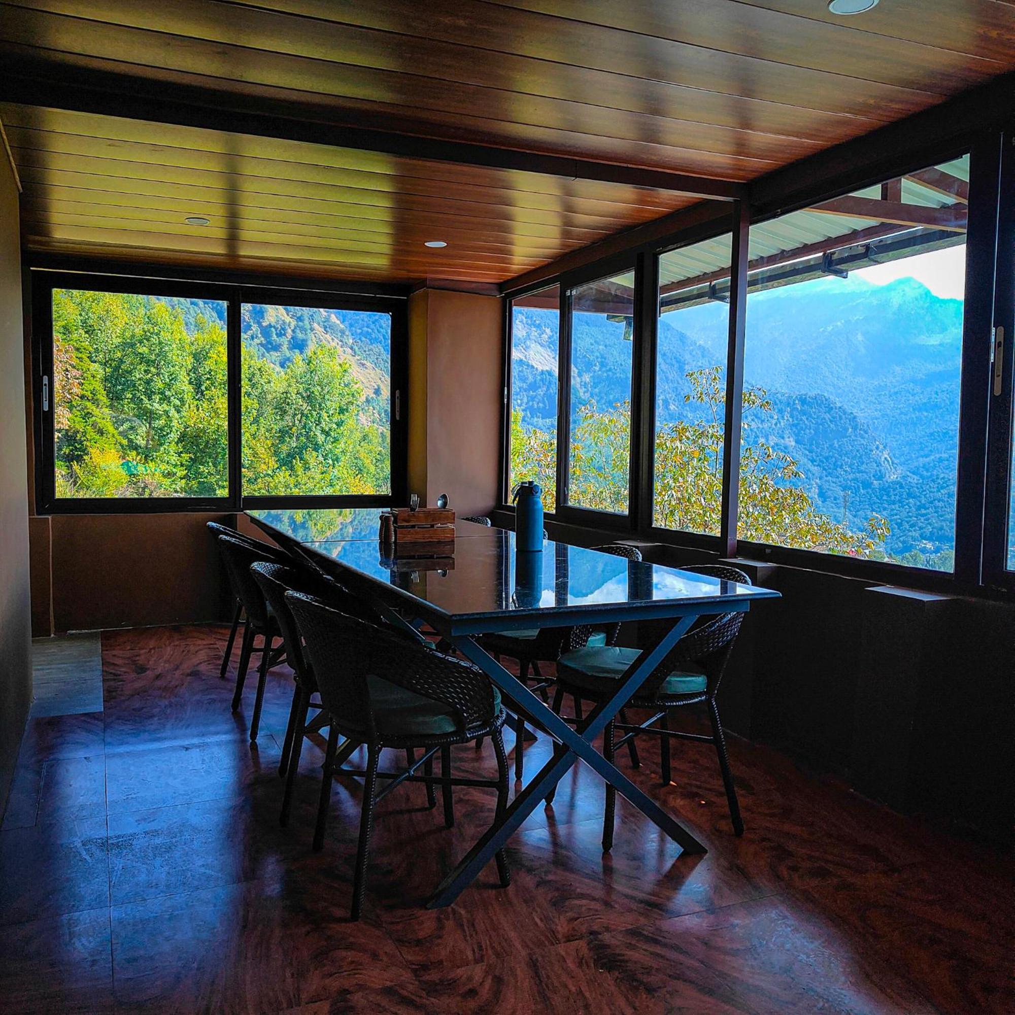 Cafe Buransh Villa Sari Buitenkant foto