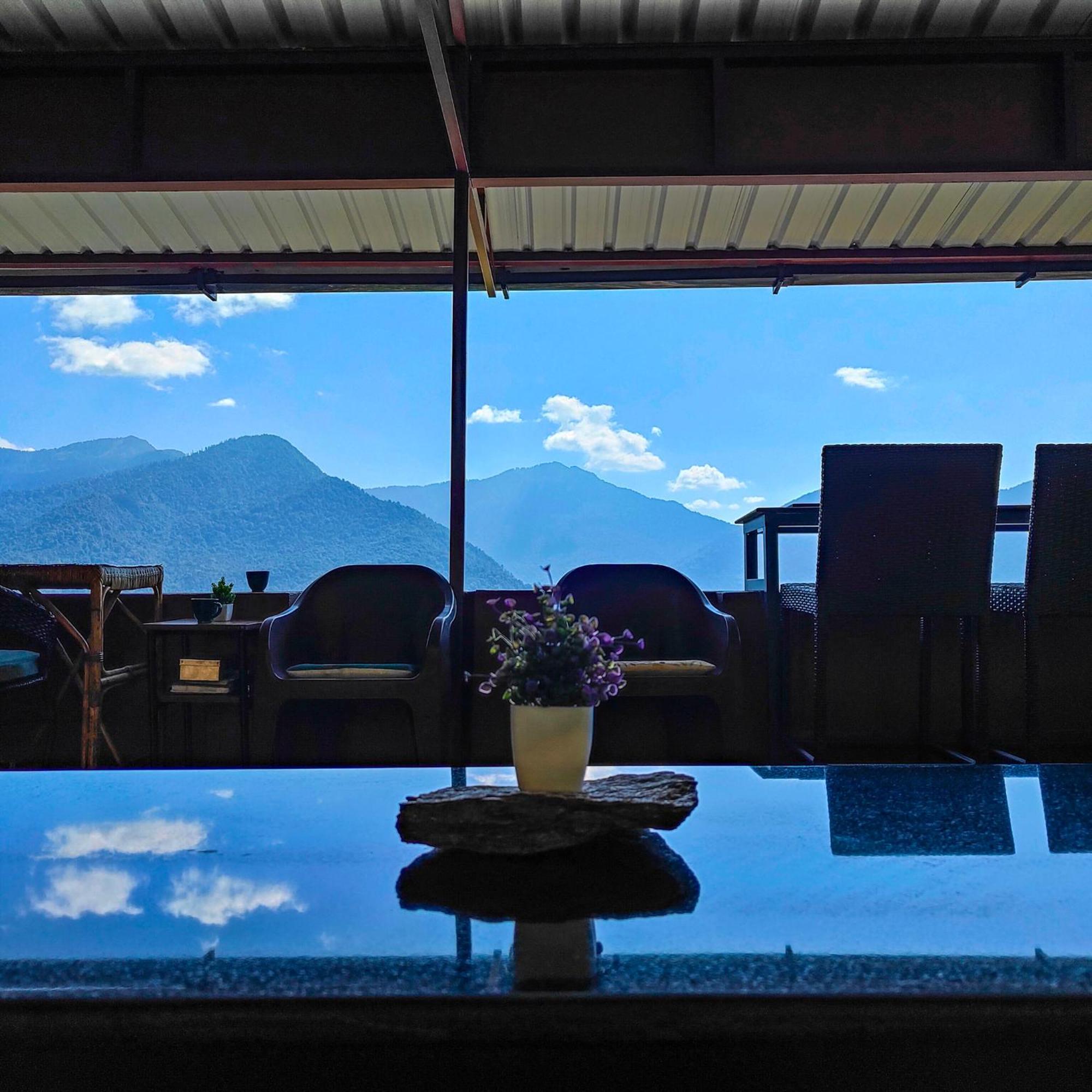 Cafe Buransh Villa Sari Buitenkant foto